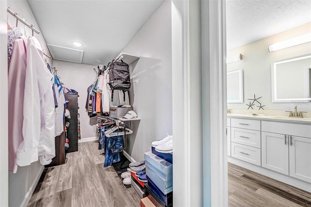 For Sale: $695,000 (4 beds, 2 baths, 2372 Square Feet)