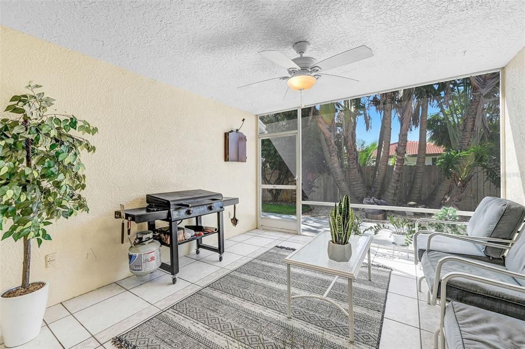 For Sale: $695,000 (4 beds, 2 baths, 2372 Square Feet)