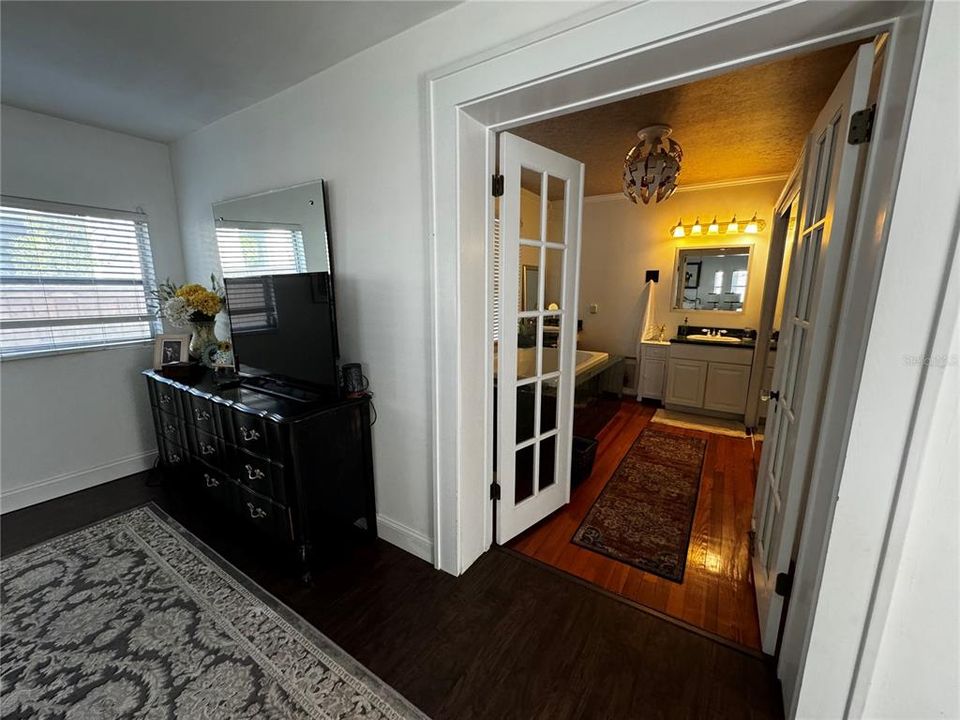 В аренду: $2,850 (2 спален, 2 ванн, 1218 Квадратных фут)