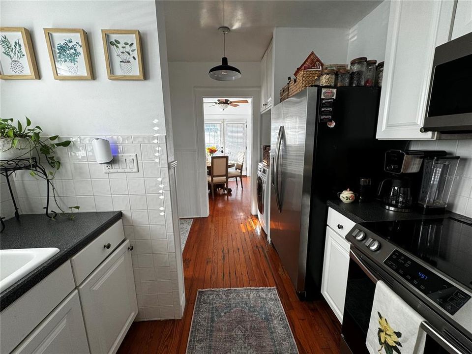 В аренду: $2,850 (2 спален, 2 ванн, 1218 Квадратных фут)