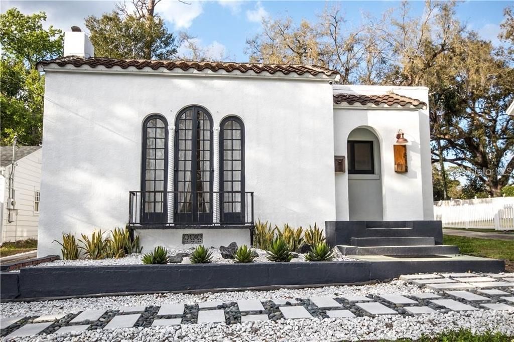 В аренду: $2,850 (2 спален, 2 ванн, 1218 Квадратных фут)