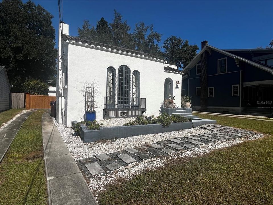 В аренду: $2,850 (2 спален, 2 ванн, 1218 Квадратных фут)