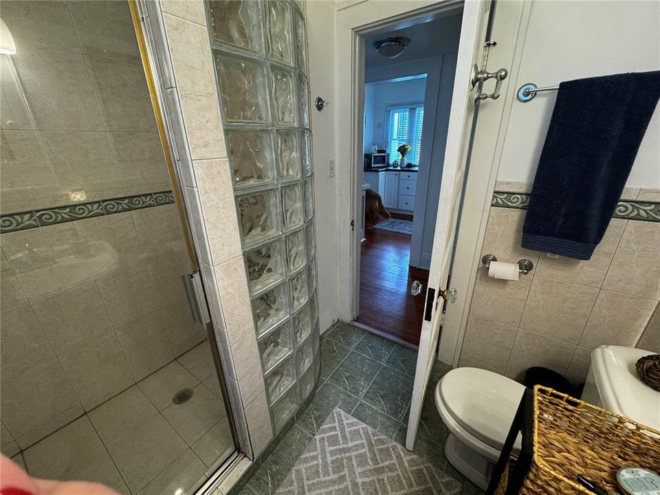 В аренду: $2,850 (2 спален, 2 ванн, 1218 Квадратных фут)