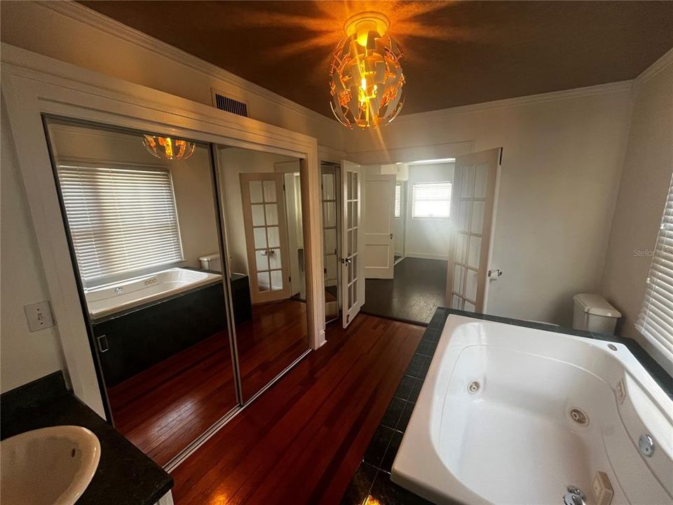 В аренду: $2,850 (2 спален, 2 ванн, 1218 Квадратных фут)