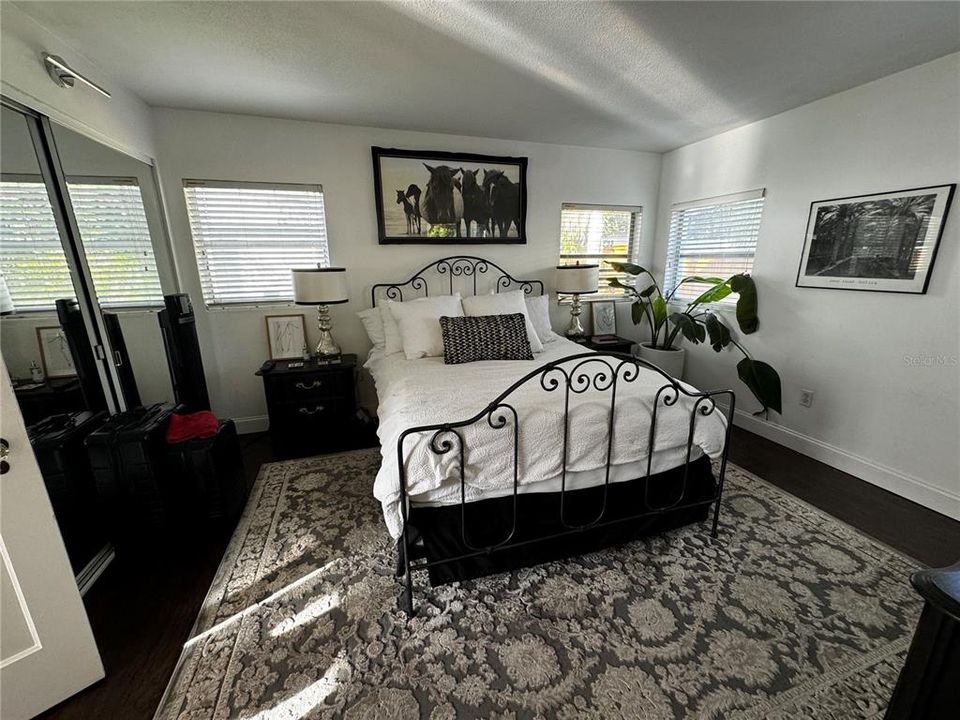 В аренду: $2,850 (2 спален, 2 ванн, 1218 Квадратных фут)