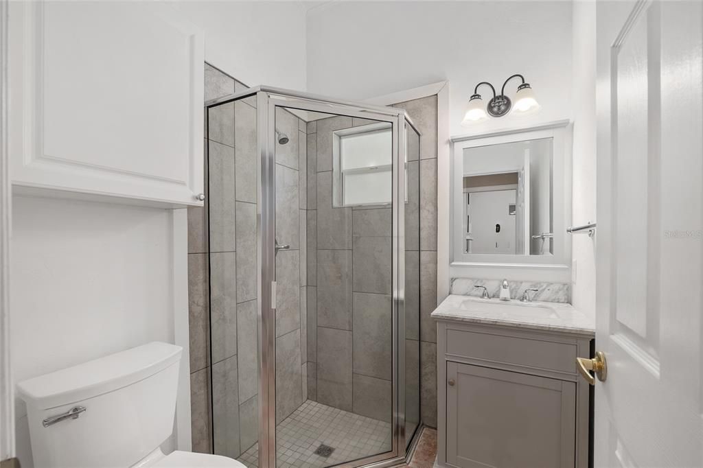 Под контрактом: $585,000 (4 спален, 3 ванн, 2497 Квадратных фут)