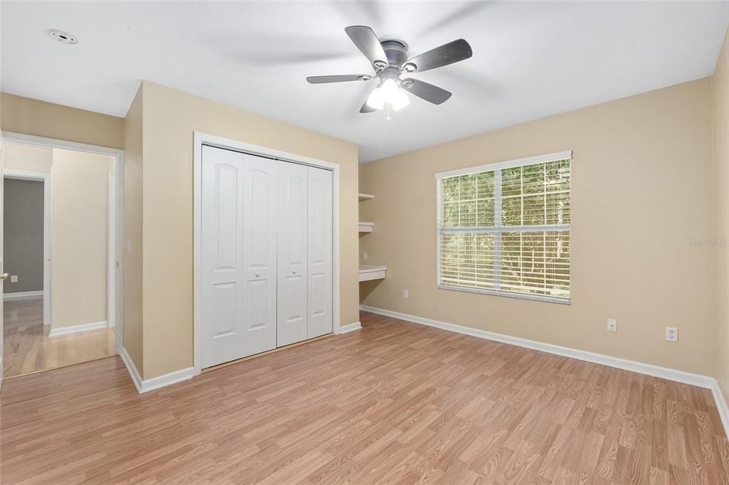 Под контрактом: $585,000 (4 спален, 3 ванн, 2497 Квадратных фут)