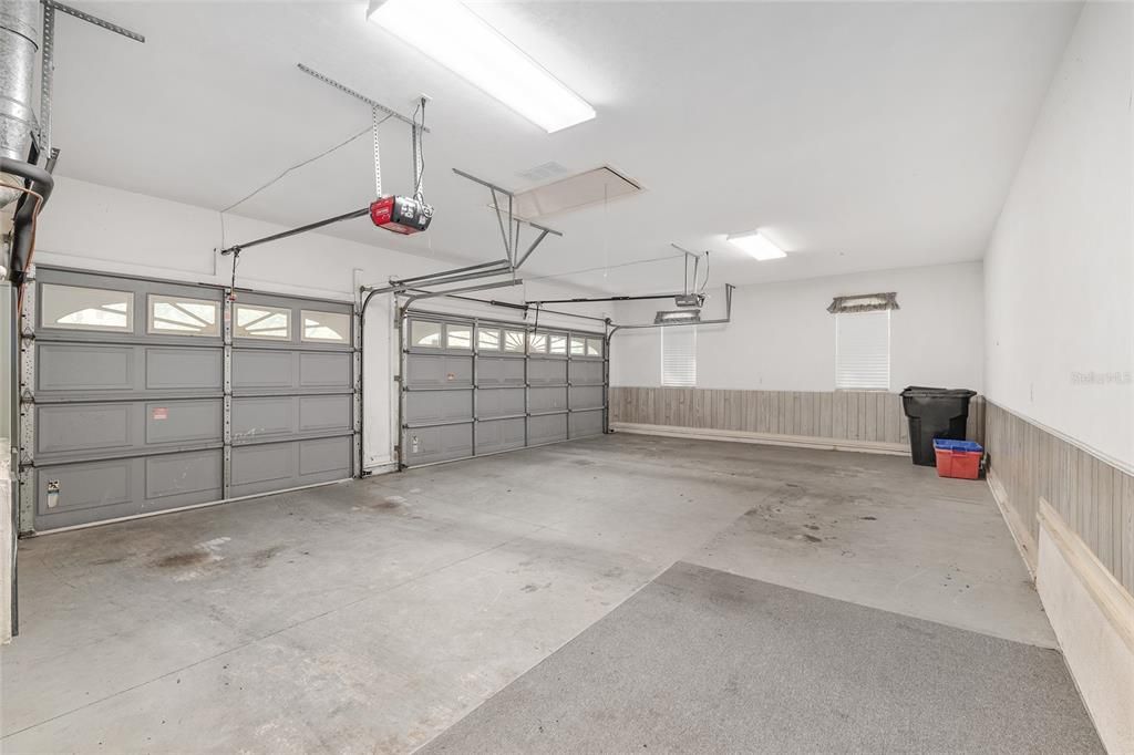 Под контрактом: $585,000 (4 спален, 3 ванн, 2497 Квадратных фут)