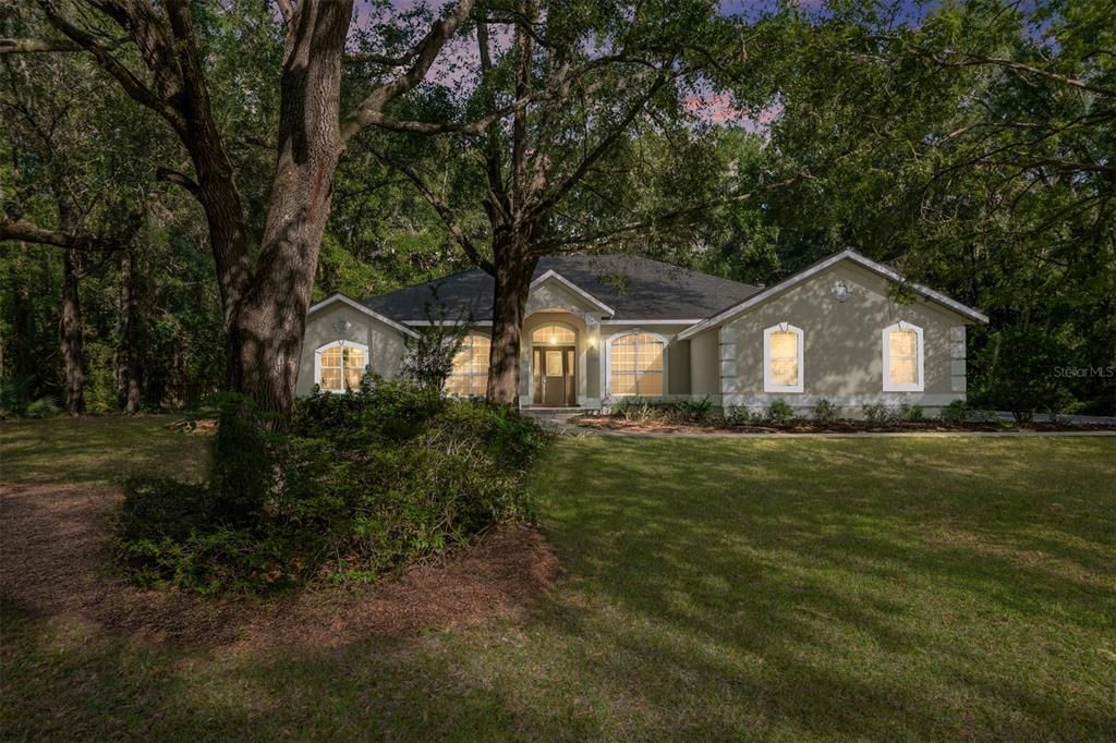 Под контрактом: $585,000 (4 спален, 3 ванн, 2497 Квадратных фут)