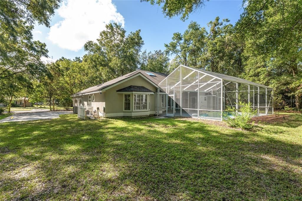 Под контрактом: $585,000 (4 спален, 3 ванн, 2497 Квадратных фут)