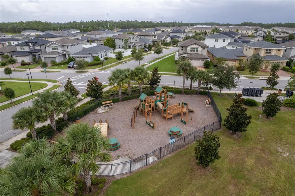 出租: $2,500 (4 贝兹, 3 浴室, 2561 平方英尺)