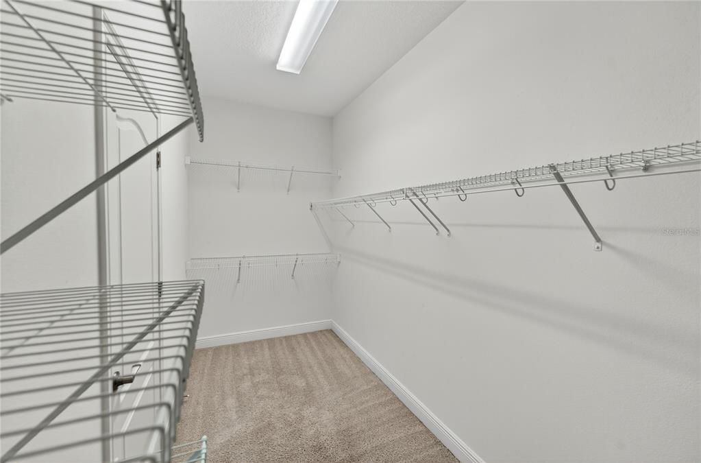 出租: $2,500 (4 贝兹, 3 浴室, 2561 平方英尺)