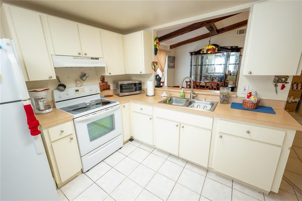 待售: $340,000 (3 贝兹, 2 浴室, 1222 平方英尺)