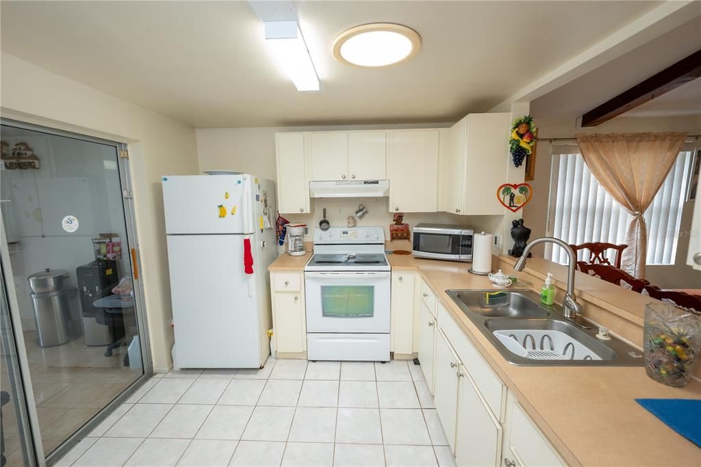 待售: $340,000 (3 贝兹, 2 浴室, 1222 平方英尺)