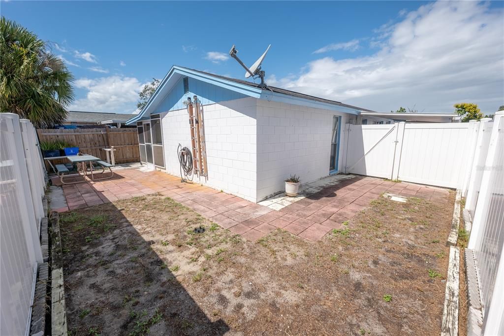 待售: $340,000 (3 贝兹, 2 浴室, 1222 平方英尺)