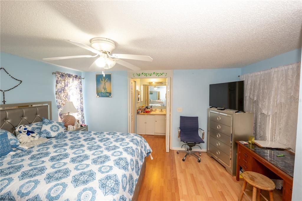 待售: $340,000 (3 贝兹, 2 浴室, 1222 平方英尺)