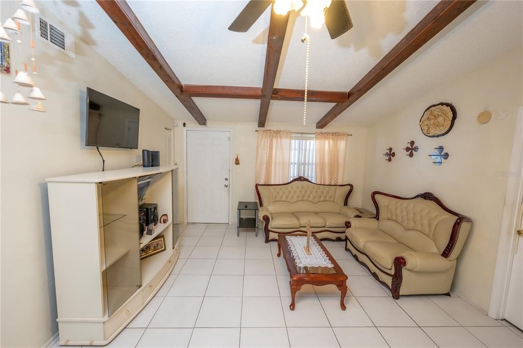 待售: $340,000 (3 贝兹, 2 浴室, 1222 平方英尺)