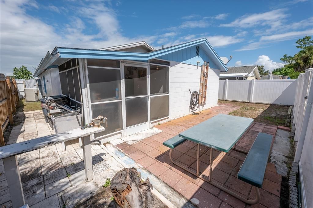 待售: $340,000 (3 贝兹, 2 浴室, 1222 平方英尺)