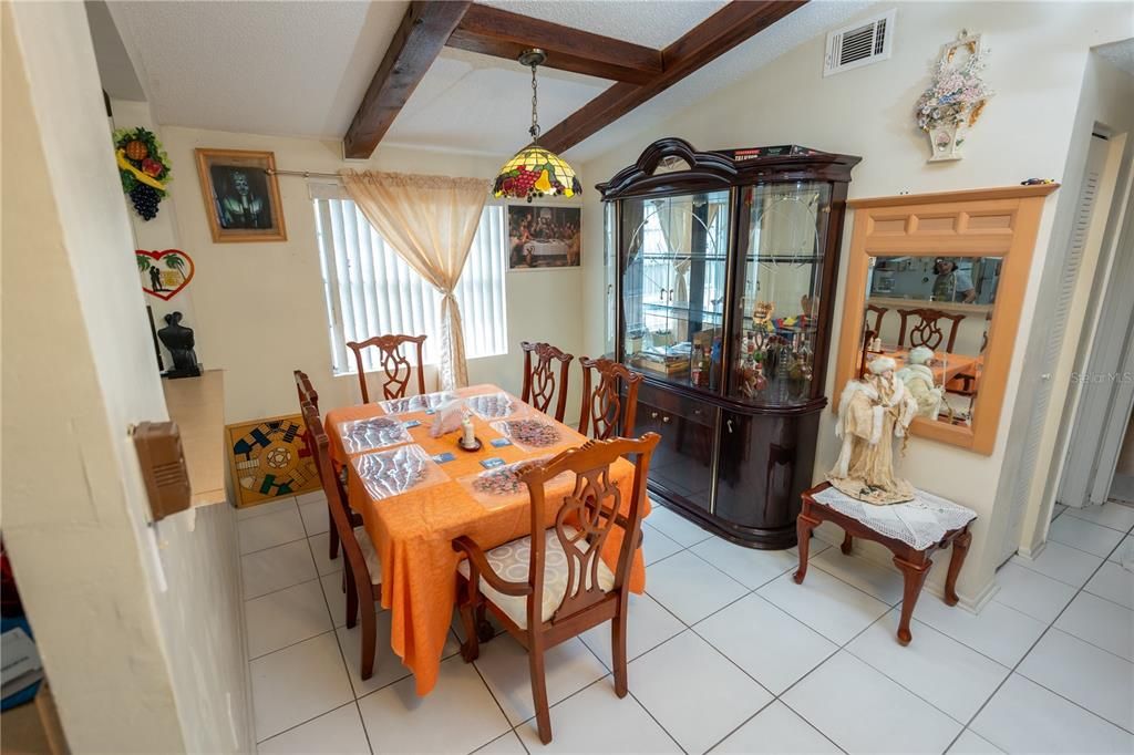 待售: $340,000 (3 贝兹, 2 浴室, 1222 平方英尺)