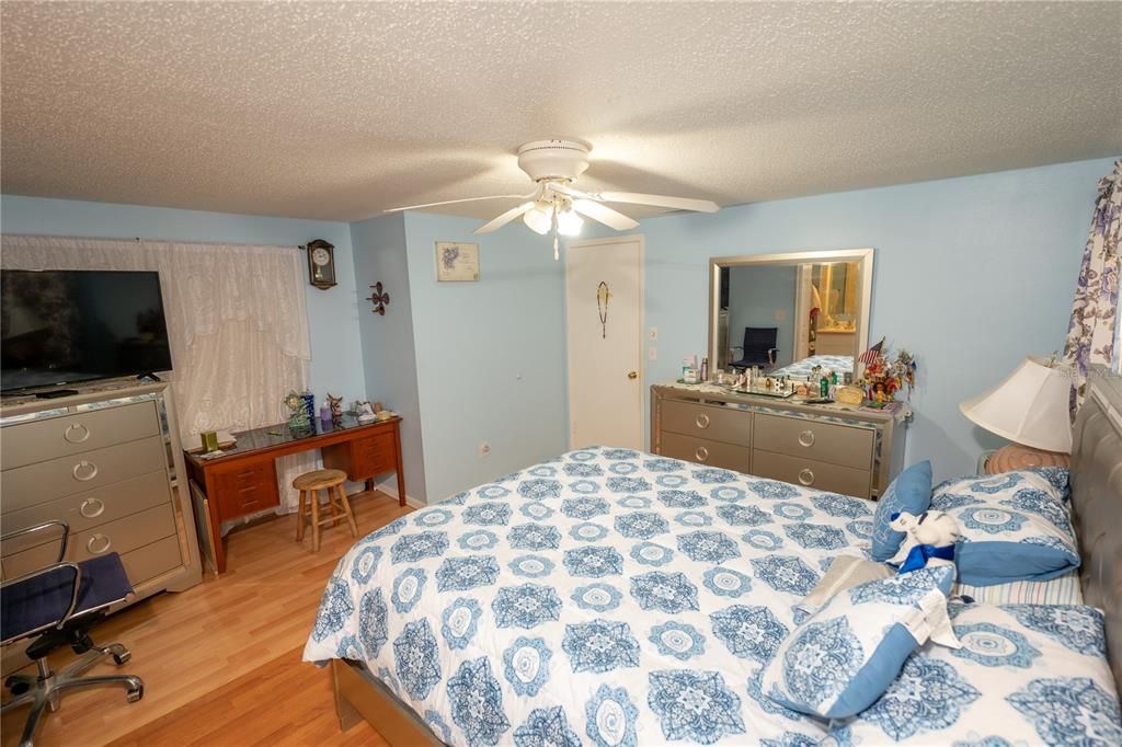 待售: $340,000 (3 贝兹, 2 浴室, 1222 平方英尺)