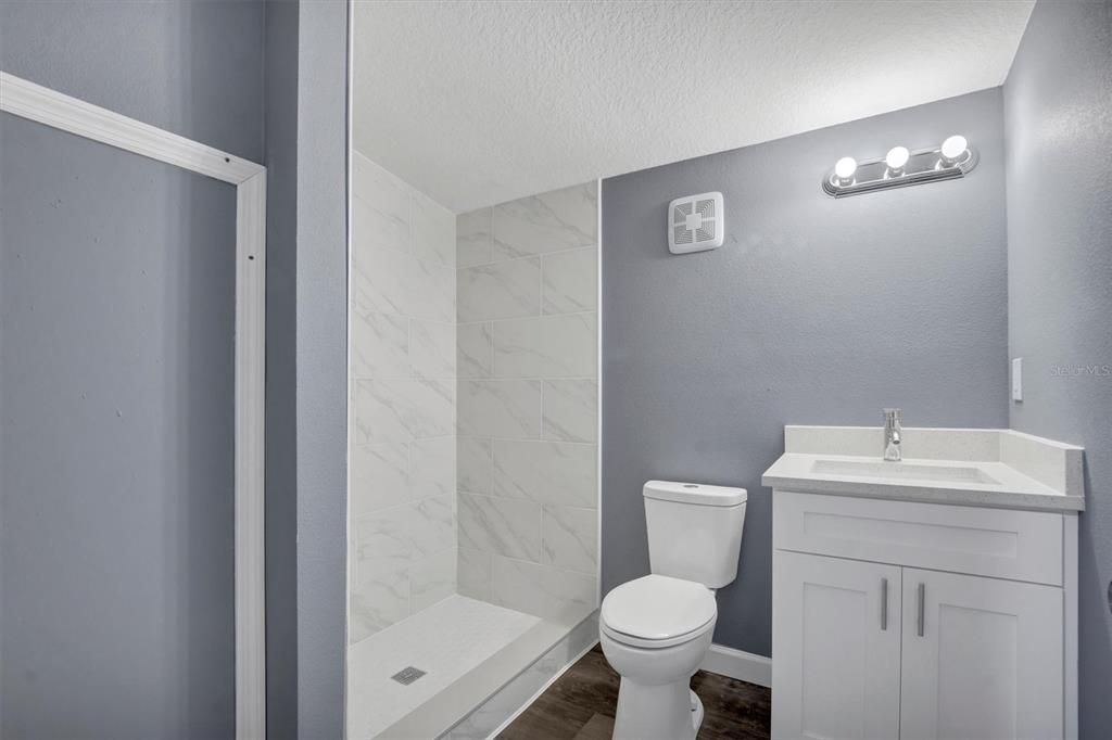 En Venta: $159,900 (3 camas, 2 baños, 924 Pies cuadrados)