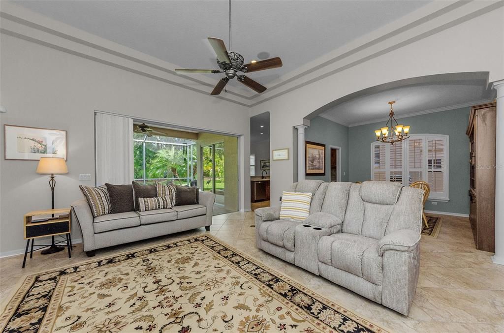 Activo con contrato: $619,700 (3 camas, 2 baños, 1886 Pies cuadrados)