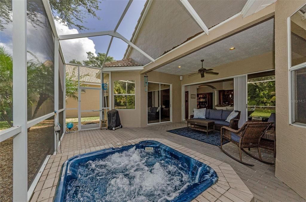 Activo con contrato: $619,700 (3 camas, 2 baños, 1886 Pies cuadrados)