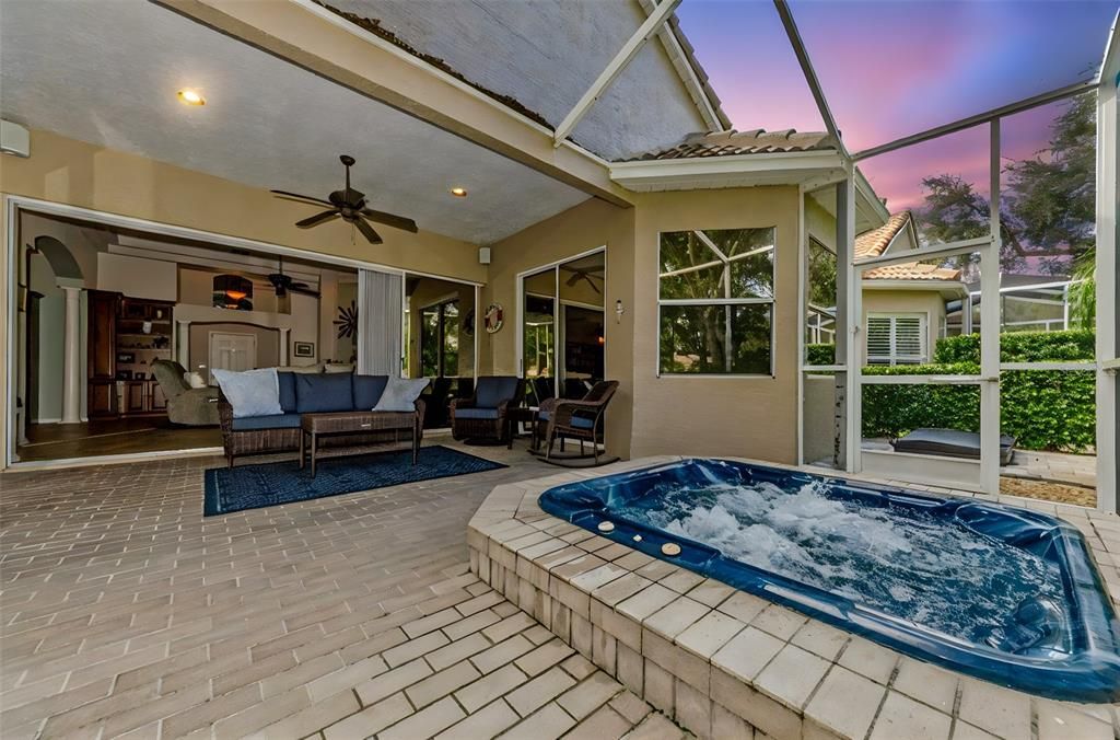 Activo con contrato: $619,700 (3 camas, 2 baños, 1886 Pies cuadrados)