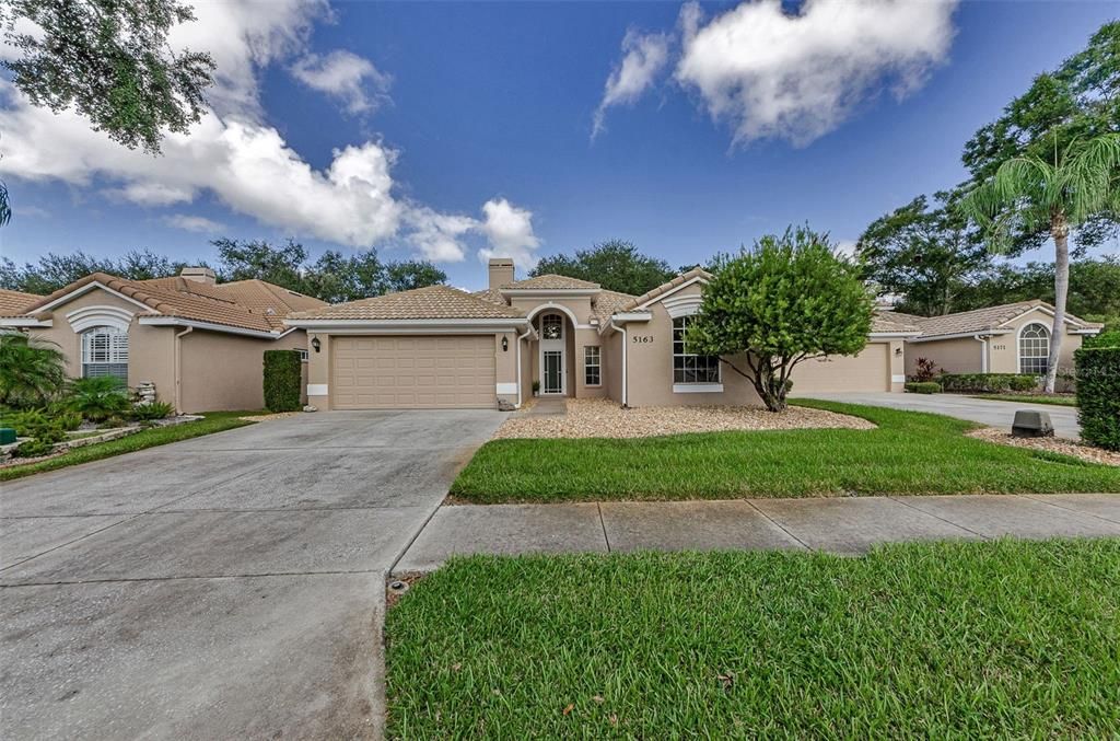 Activo con contrato: $619,700 (3 camas, 2 baños, 1886 Pies cuadrados)