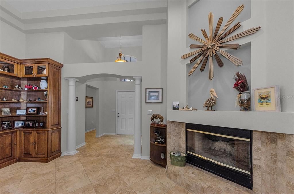 Activo con contrato: $619,700 (3 camas, 2 baños, 1886 Pies cuadrados)