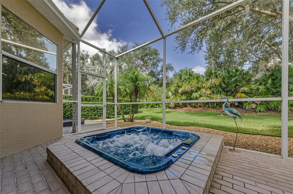 Activo con contrato: $619,700 (3 camas, 2 baños, 1886 Pies cuadrados)