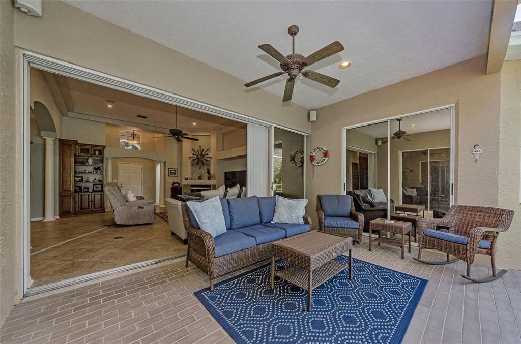 Activo con contrato: $619,700 (3 camas, 2 baños, 1886 Pies cuadrados)