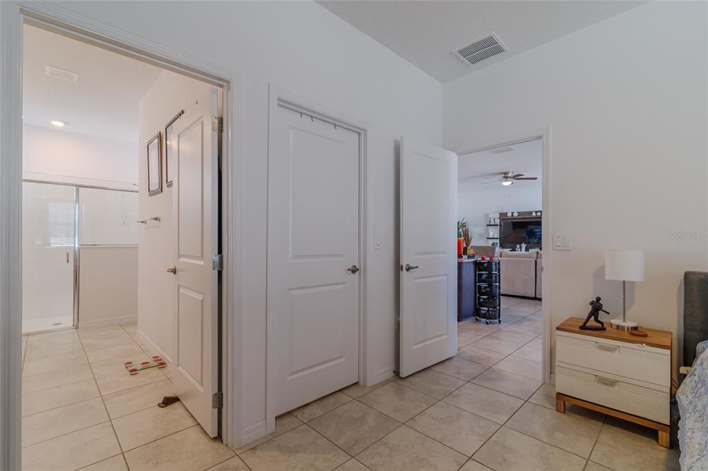 待售: $364,900 (4 贝兹, 3 浴室, 2011 平方英尺)