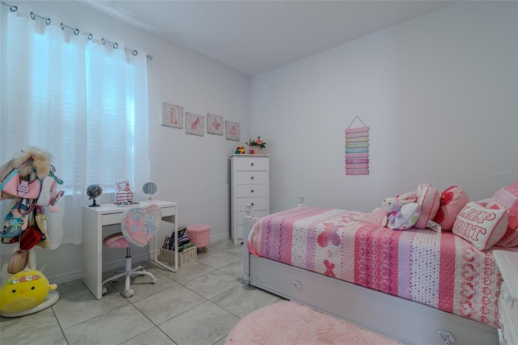 待售: $364,900 (4 贝兹, 3 浴室, 2011 平方英尺)