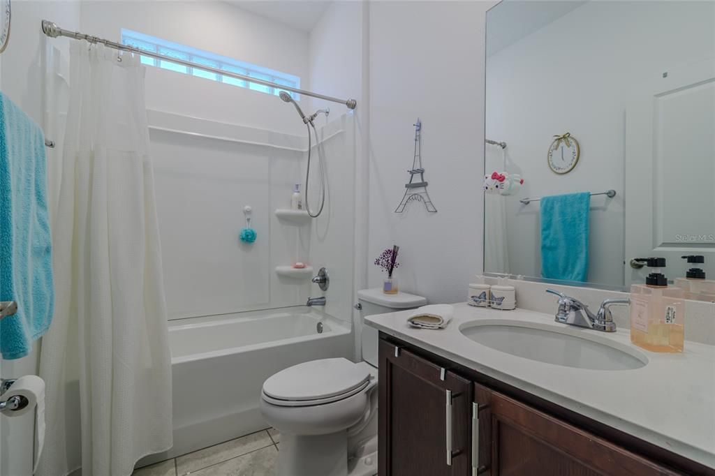 待售: $364,900 (4 贝兹, 3 浴室, 2011 平方英尺)