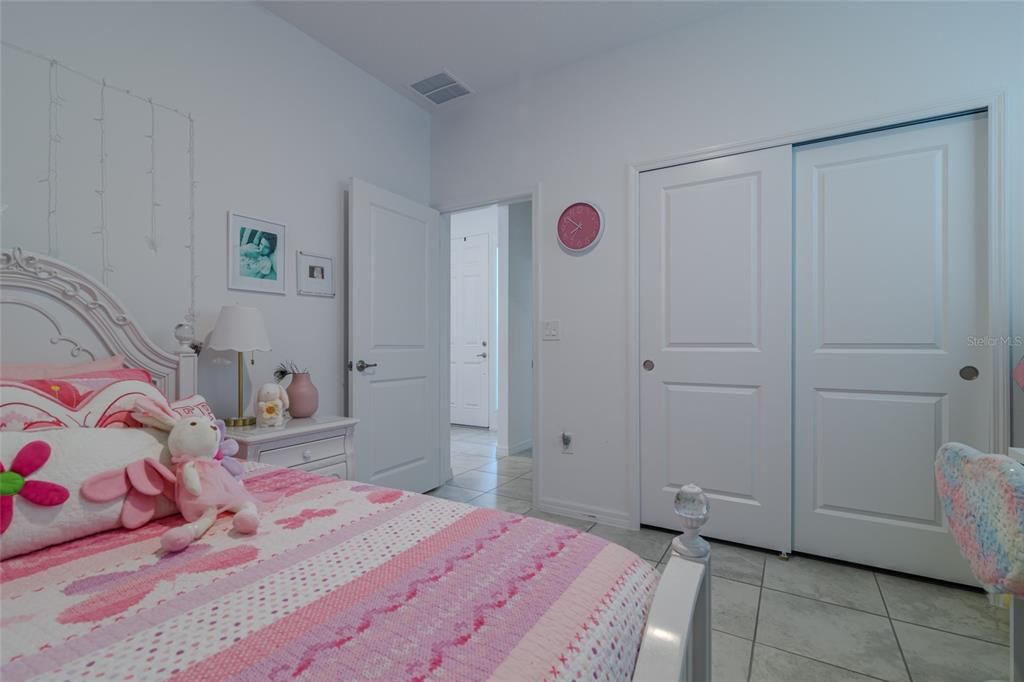 待售: $364,900 (4 贝兹, 3 浴室, 2011 平方英尺)