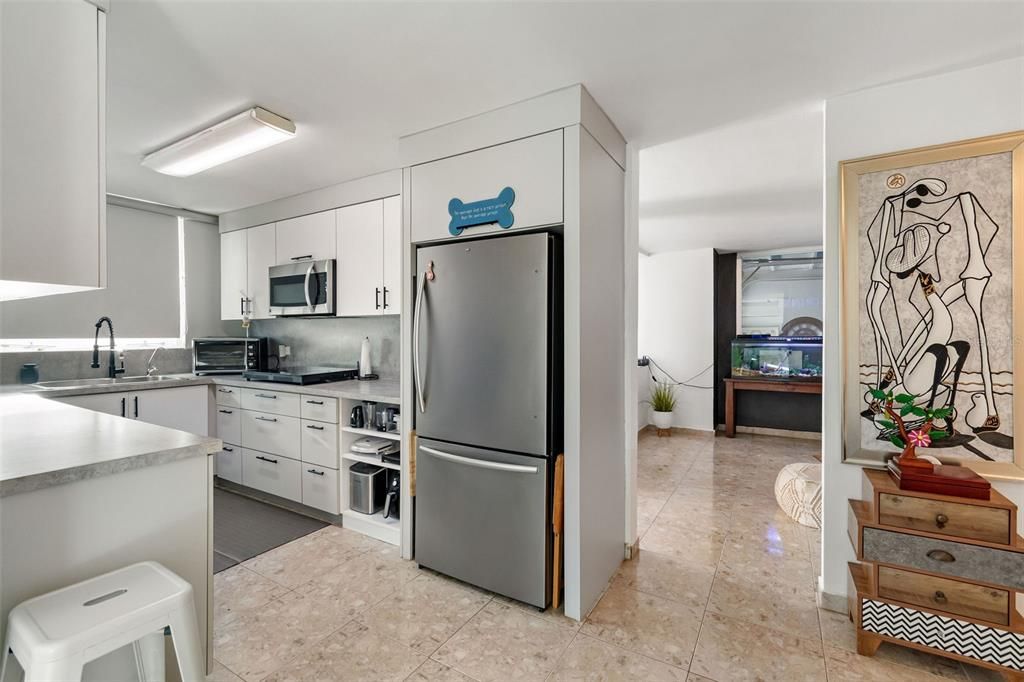 Под контрактом: $529,000 (4 спален, 3 ванн, 1874 Квадратных фут)