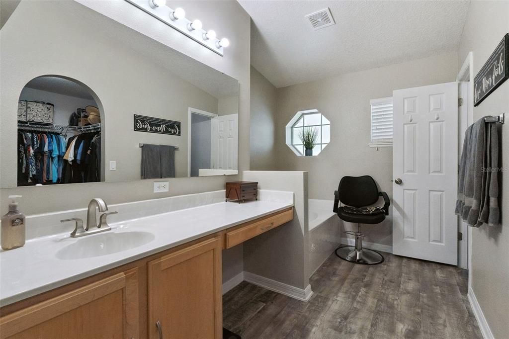 待售: $375,000 (3 贝兹, 2 浴室, 1874 平方英尺)