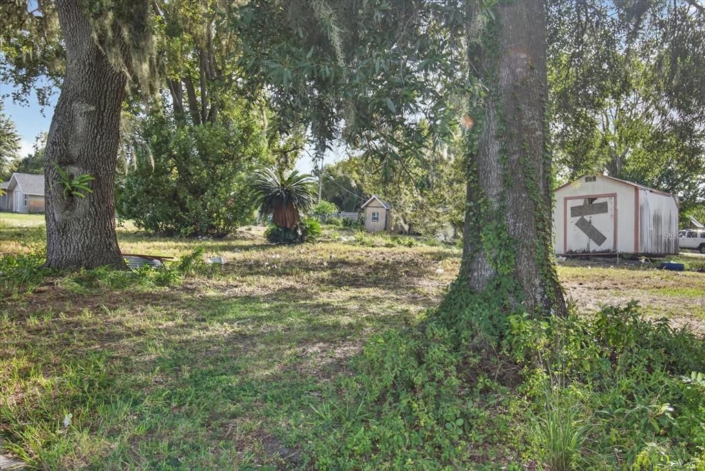 На продажу: $365,000 (0.34 acres)