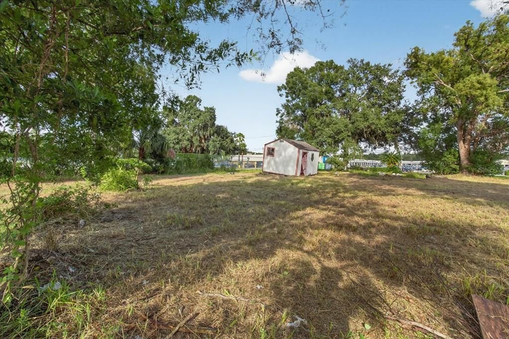 На продажу: $365,000 (0.34 acres)