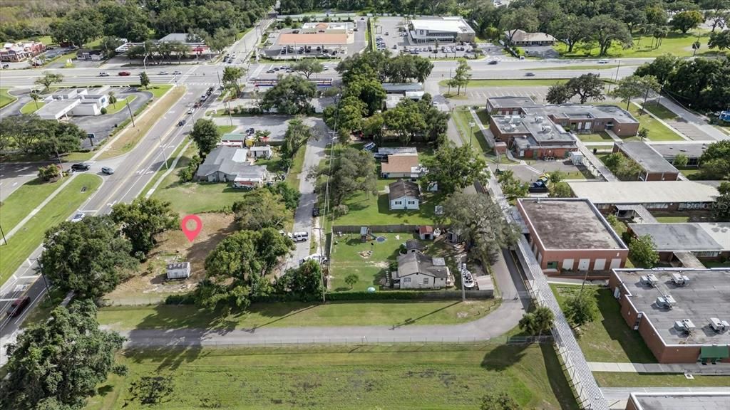 На продажу: $365,000 (0.34 acres)