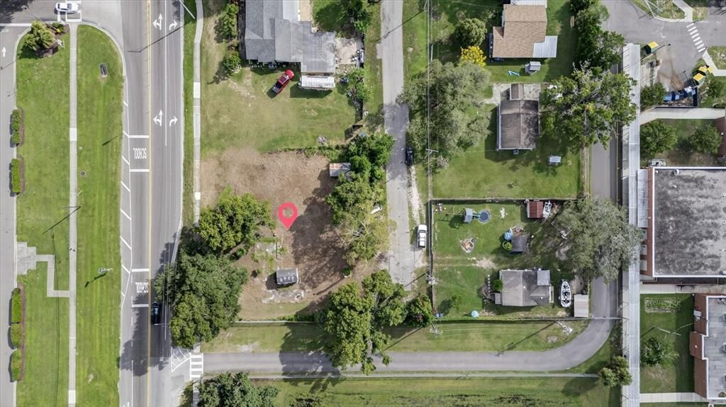 На продажу: $365,000 (0.34 acres)