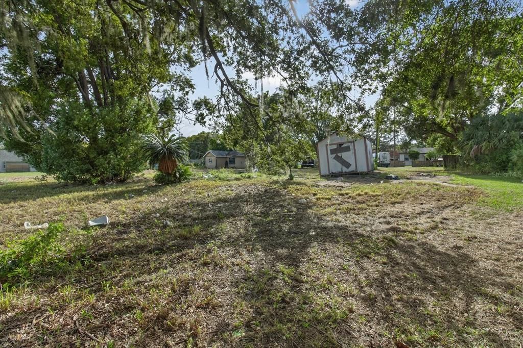 На продажу: $365,000 (0.34 acres)