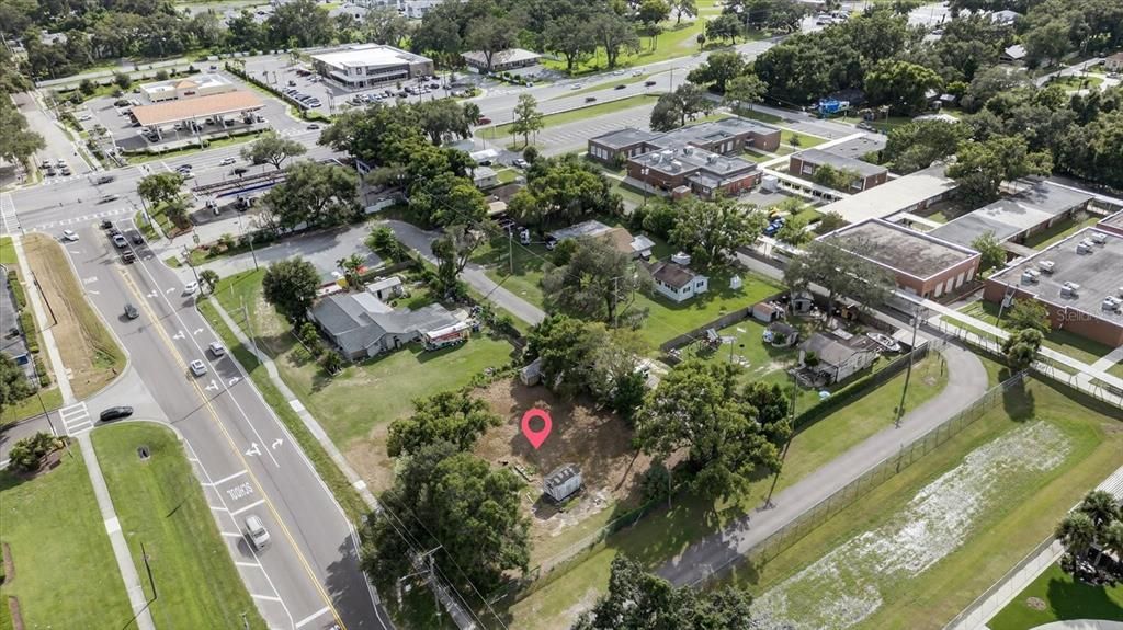 На продажу: $365,000 (0.34 acres)