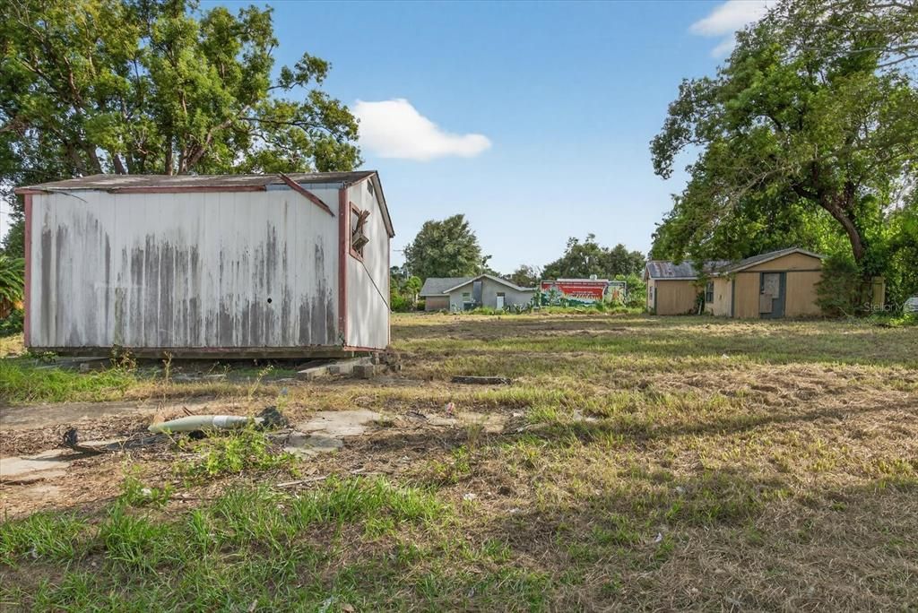 На продажу: $365,000 (0.34 acres)