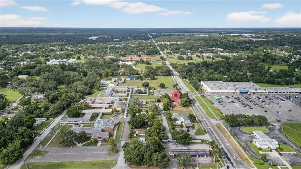 На продажу: $365,000 (0.34 acres)