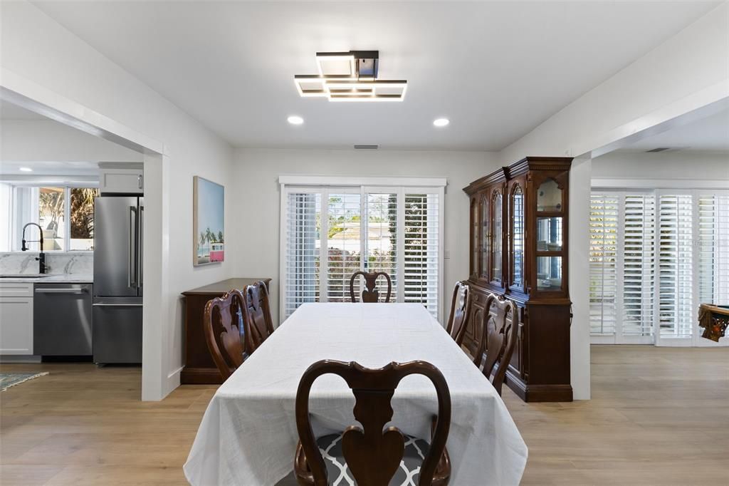 出租: $9,750 (4 贝兹, 4 浴室, 4024 平方英尺)