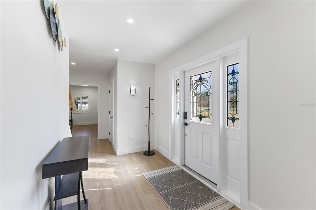 出租: $9,750 (4 贝兹, 4 浴室, 4024 平方英尺)