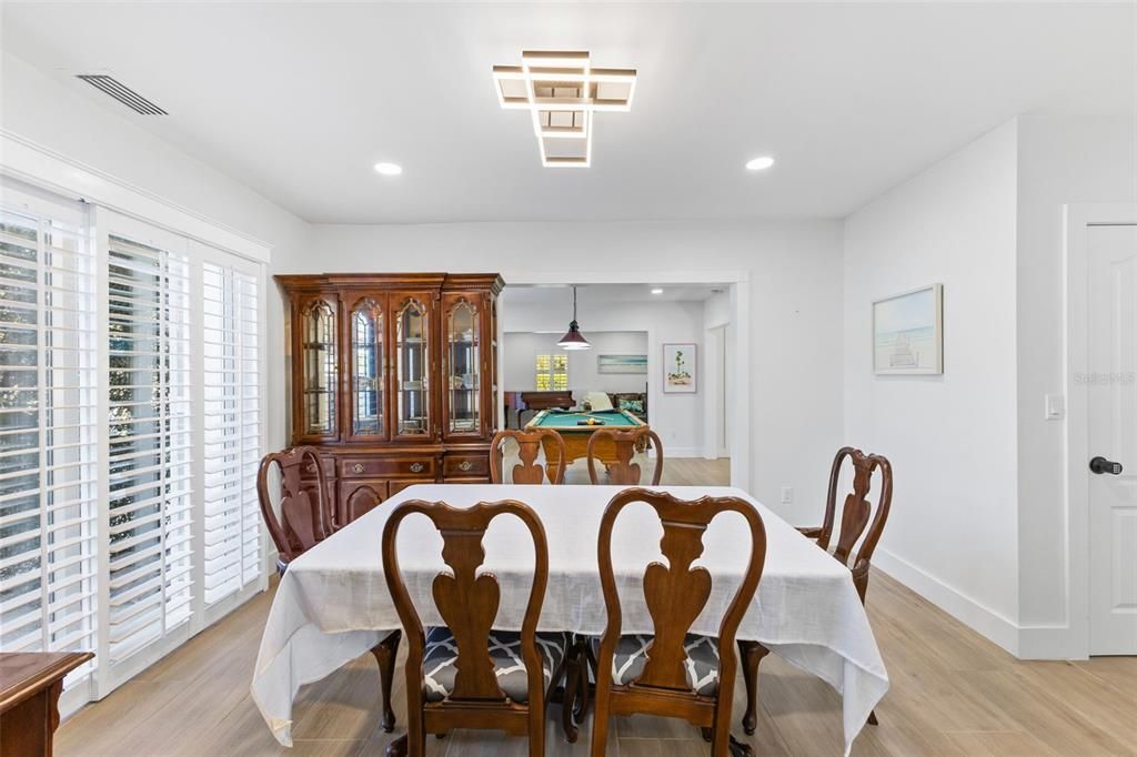 出租: $9,750 (4 贝兹, 4 浴室, 4024 平方英尺)