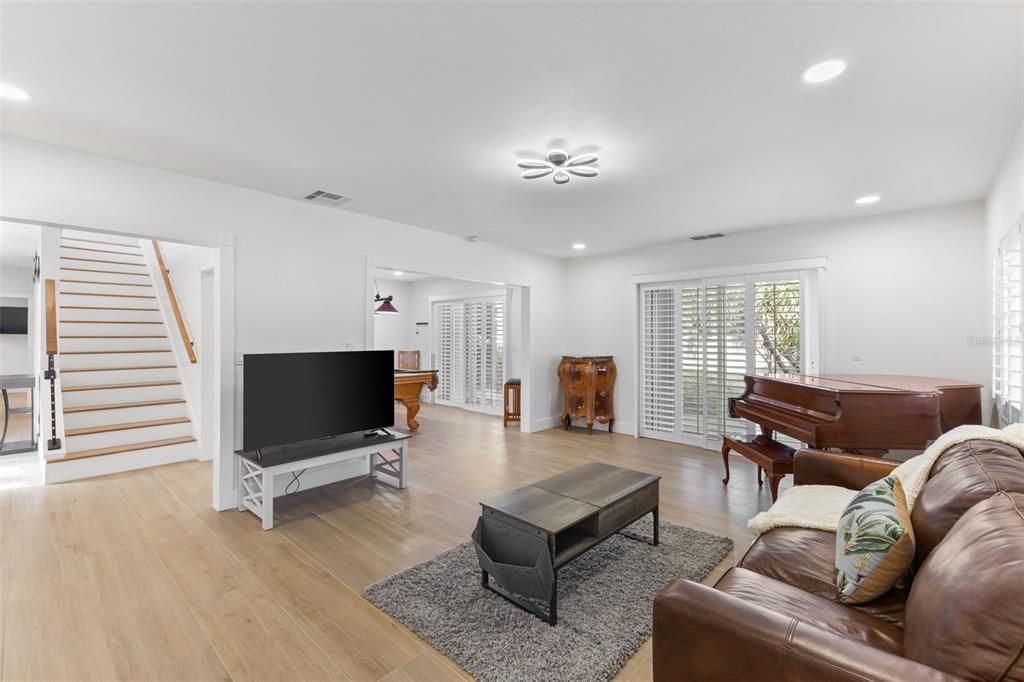 出租: $9,750 (4 贝兹, 4 浴室, 4024 平方英尺)